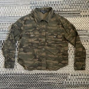 Sanctuary Standard Surplus Long Sleeve Camo Button Down Shirt, Size Extra Small
